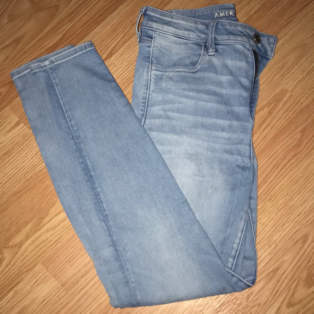American Eagle High Waisted Jeans